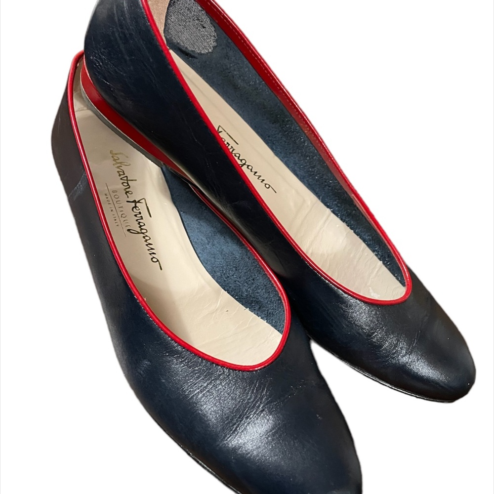 Salvatore Ferragamo - NAVY AND RED LEATHER FLATS